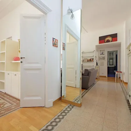 Parioli, Bright And Quiet 2br By Halldis Апартаменты