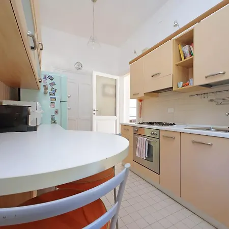 Parioli, Bright And Quiet 2br By Halldis * Рим